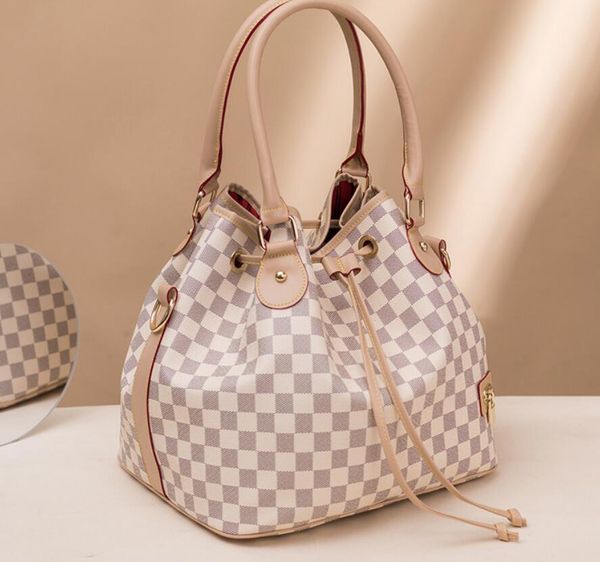 foreign trade 2021 new european and american tide brand retro large-capacity portable bucket bag high-end women's casual women's b
foreign trade 2021 new european and american tide brand retro large-capacity portable bucket bag high-end women's casual women's b