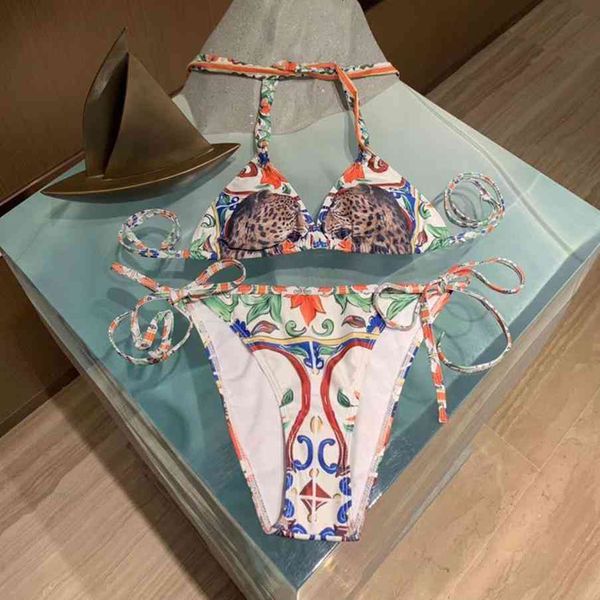set 2021 animal painted summer pottery print women triangle bikini beach wear bathers bathing suit swimwear, White;black
set 2021 animal painted summer pottery print women triangle bikini beach wear bathers bathing suit swimwear, White;black