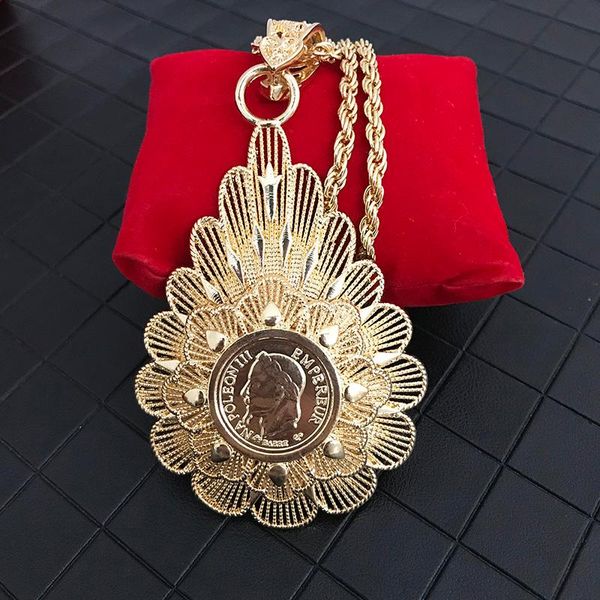 pendant necklaces dubai gold zinc alloy hip hop necklace couple head engraved algerian coin jewelry wholesale, Silver
pendant necklaces dubai gold zinc alloy hip hop necklace couple head engraved algerian coin jewelry wholesale, Silver