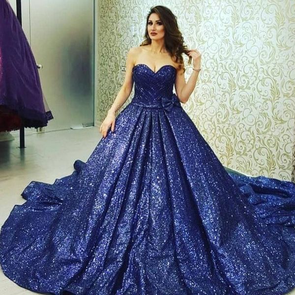 woman prom evening dresses 2021 ball gown long party night elegant plus size arabic formal dress, White;black 
woman prom evening dresses 2021 ball gown long party night elegant plus size arabic formal dress, White;black