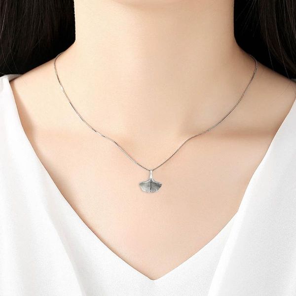 pendant necklaces 2021 bohemian vintage silver color ginkgo biloba leaf for women pendants collar jewelry
pendant necklaces 2021 bohemian vintage silver color ginkgo biloba leaf for women pendants collar jewelry