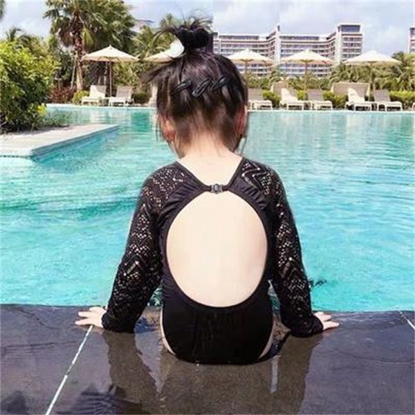 2022 cute girls swimwear childrens one-piece long-sleeved swimwear sunscreen lace halter baby swimwear, White
2022 cute girls swimwear childrens one-piece long-sleeved swimwear sunscreen lace halter baby swimwear, White