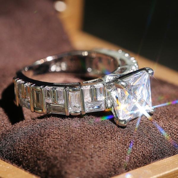 wedding rings huitan luxury solitaire band ring for women geometric cubic zirconia engagement female classic jewelry, Slivery;golden
wedding rings huitan luxury solitaire band ring for women geometric cubic zirconia engagement female classic jewelry, Slivery;golden