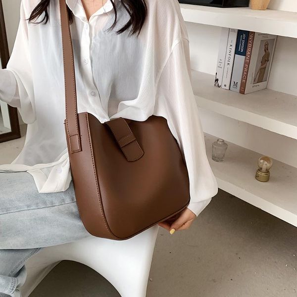 crossbody bag retro women shoulder brown youth literary style designer lady artificial leather large capacity bags
crossbody bag retro women shoulder brown youth literary style designer lady artificial leather large capacity bags