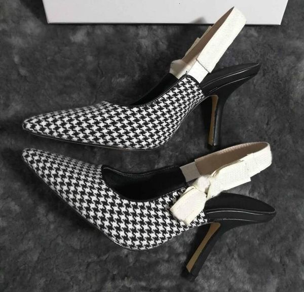 sandals fashion women's casual summer leather beach slippers shoes female comfortable party shoe woman mid heels sandal d31820, Black
sandals fashion women's casual summer leather beach slippers shoes female comfortable party shoe woman mid heels sandal d31820, Black