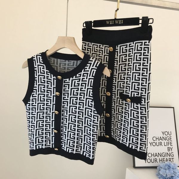 two piece dress european station letter temperament fashion suit spring and summer ladies xiaoxiang vest knit sweater slim bag hip, White
two piece dress european station letter temperament fashion suit spring and summer ladies xiaoxiang vest knit sweater slim bag hip, White