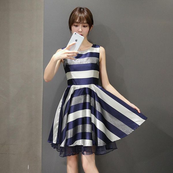 women's suits & blazers dress suit fashion 2021 summer women short blazer with stripe 2 piece set female plus size xxl, White;black
women's suits & blazers dress suit fashion 2021 summer women short blazer with stripe 2 piece set female plus size xxl, White;black