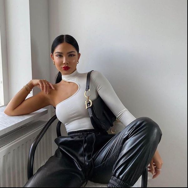 winter bodysuits fashion high womens jumpsuits neck solid one shoulder club hollow out bodycon, Black;white
winter bodysuits fashion high womens jumpsuits neck solid one shoulder club hollow out bodycon, Black;white