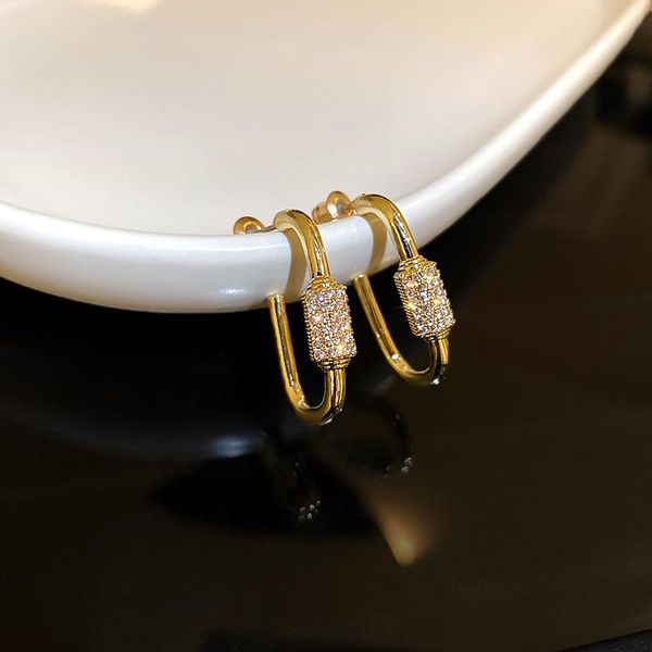 hoop & huggie 925 silver needle zircon paper clip geometric earrings temperament trend gold metal open earring for women jewelry, Golden;silver
hoop & huggie 925 silver needle zircon paper clip geometric earrings temperament trend gold metal open earring for women jewelry, Golden;silver