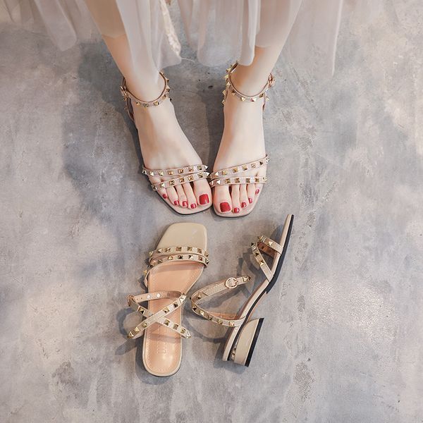 sandal lady summer 2021 korean fairy style one line buckle thick heel temperament net red rivet high heels, Black
sandal lady summer 2021 korean fairy style one line buckle thick heel temperament net red rivet high heels, Black