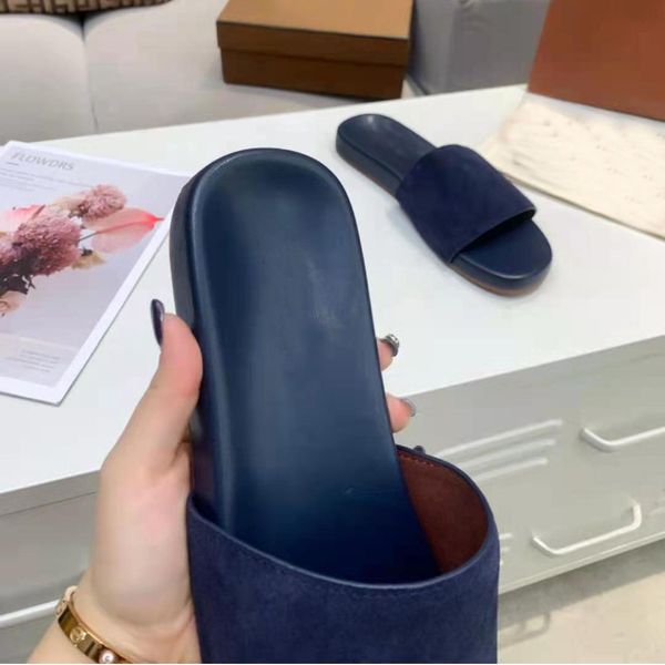 70% off wholesale sandals flip-flops shoes vallu summer new leather all-match high-end plain surface flat-bottomed men's casual vacatio, Black
70% off wholesale sandals flip-flops shoes vallu summer new leather all-match high-end plain surface flat-bottomed men's casual vacatio, Black