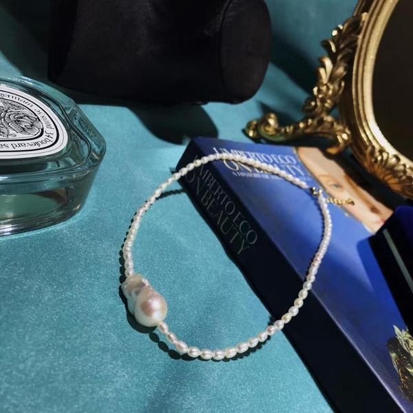 style handpicked white baroque freshwater pearls necklace,short size natural heteromorphic women jewelry ornaments chains, Silver
style handpicked white baroque freshwater pearls necklace,short size natural heteromorphic women jewelry ornaments chains, Silver