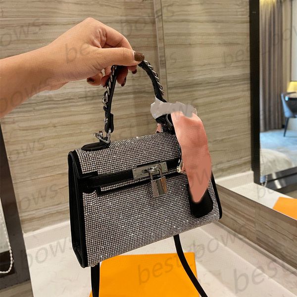 luxurys designers ladies shoulder totes bag 2021 women handbag fashion handbags mother bags cossbody temperament artwork brand diamond silk
luxurys designers ladies shoulder totes bag 2021 women handbag fashion handbags mother bags cossbody temperament artwork brand diamond silk