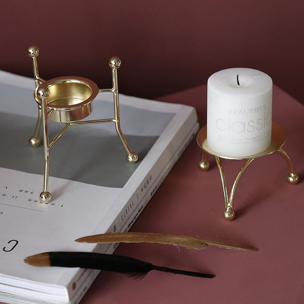 luxury electroplated iron art candlestick coffee shop bar simple romantic christmas decorations for home candle holder bird lamp holders
luxury electroplated iron art candlestick coffee shop bar simple romantic christmas decorations for home candle holder bird lamp holders