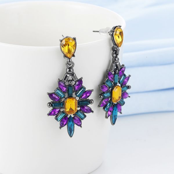 studs earrings spring and summer fashion special price palace mixed color long, Golden;silver
studs earrings spring and summer fashion special price palace mixed color long, Golden;silver