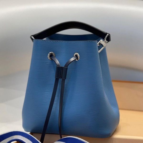 duffel bags 2021bleather shoulder bucket bag for women casual crossbody ladies messenger handbag high quality
duffel bags 2021bleather shoulder bucket bag for women casual crossbody ladies messenger handbag high quality