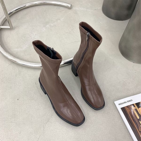 women's mid tube autumn and winter 2021 korean high square head thick heel side zipper women's boots are made of two fabrics, Black
women's mid tube autumn and winter 2021 korean high square head thick heel side zipper women's boots are made of two fabrics, Black