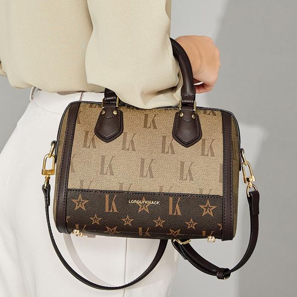 evening bags full part cow leatehr ladies fashionable purses and handbags sac luxe femme 2021 fashion single shoulder messenger bag
evening bags full part cow leatehr ladies fashionable purses and handbags sac luxe femme 2021 fashion single shoulder messenger bag