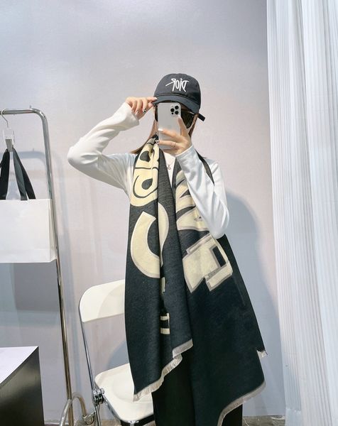 the latest styles of autumn winter scarves, high-end cashmere blended material, elegant camellia temperament leisure ladies warm shawl 180*7, Blue;gray
the latest styles of autumn winter scarves, high-end cashmere blended material, elegant camellia temperament leisure ladies warm shawl 180*7, Blue;gray
