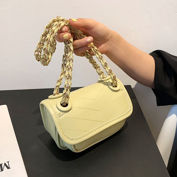 niche design selling womens bags 2021 new exquisite chain square bag underarm bag dual-use bag shoulder width 19cm
niche design selling womens bags 2021 new exquisite chain square bag underarm bag dual-use bag shoulder width 19cm