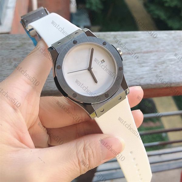 luxury men's watch 41mm rubber strap waterproof calendar fashion sports automatic, Slivery;brown
luxury men's watch 41mm rubber strap waterproof calendar fashion sports automatic, Slivery;brown