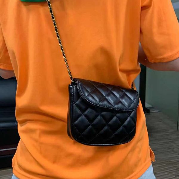 w-0-c black mini braided bag luxury purse 16*13cm with gold ball shoulder strape waistbag women's crossbody bags hand clutch & retail b
w-0-c black mini braided bag luxury purse 16*13cm with gold ball shoulder strape waistbag women's crossbody bags hand clutch & retail b