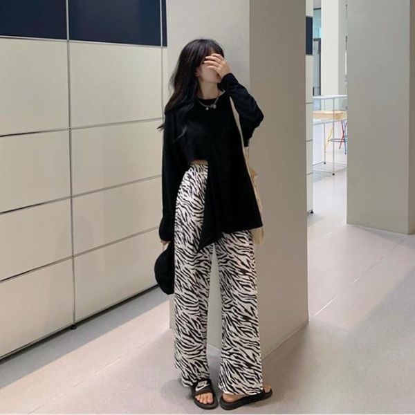 irregular slit t-shirt + loose zebra pattern casual pants high waist straight-leg wide-leg suit for women women's, White
irregular slit t-shirt + loose zebra pattern casual pants high waist straight-leg wide-leg suit for women women's, White