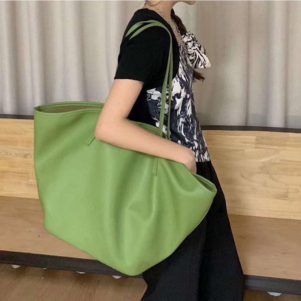 evening bags casual totes women large capacity handbags 2021 trendy pu single shoulder fan-shaped ladies bucket shopping bag
evening bags casual totes women large capacity handbags 2021 trendy pu single shoulder fan-shaped ladies bucket shopping bag