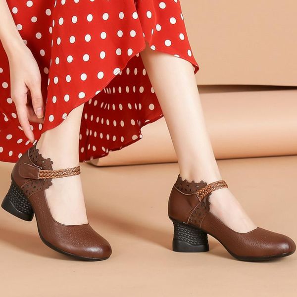 dress shoes 2021 spring women pumps flower genuine leather platform high heels round toe elegant retro ethnic ladies zapatos de mujer, Black
dress shoes 2021 spring women pumps flower genuine leather platform high heels round toe elegant retro ethnic ladies zapatos de mujer, Black