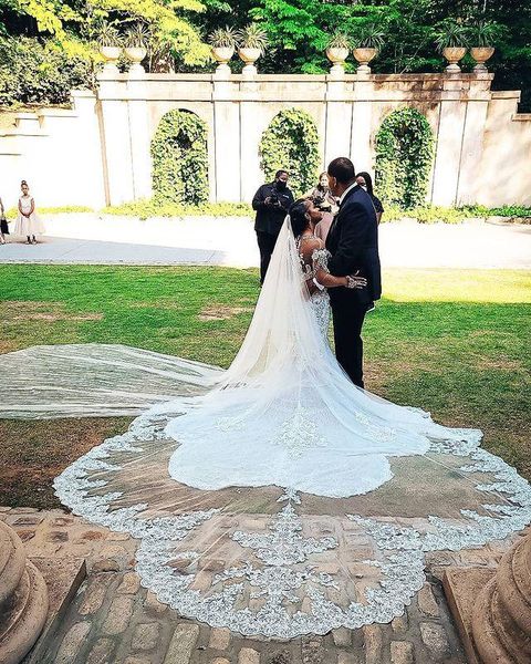 bridal veils real pos long lace appliques wedding veil white ivory cathedral 3.5 meters bride accessories 2021, Black
bridal veils real pos long lace appliques wedding veil white ivory cathedral 3.5 meters bride accessories 2021, Black