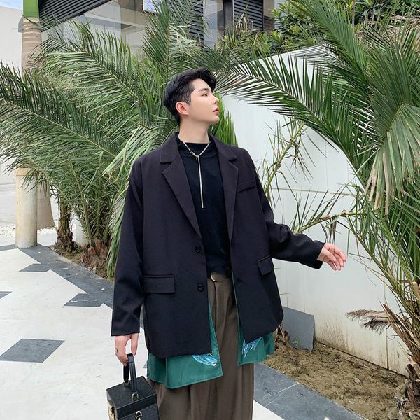 2021 autumn vintage pattern positioning process both sides wear men's loose suit coat single breasted split blazer, White;black
2021 autumn vintage pattern positioning process both sides wear men's loose suit coat single breasted split blazer, White;black