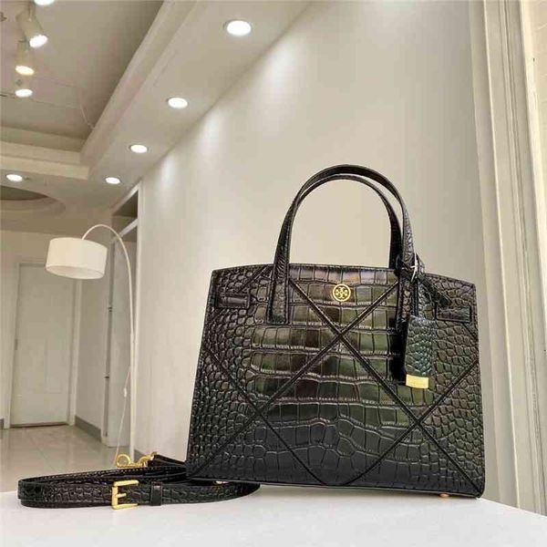 70% off new women's bag walker cowhide pressed crocodile 77199 small rhombic lattice splicing single shoulder messenger handbag purse c
70% off new women's bag walker cowhide pressed crocodile 77199 small rhombic lattice splicing single shoulder messenger handbag purse c
