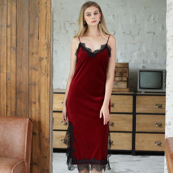 women's sleepwear style velvet nightdress long lace-side sling split in autumn and winter keeps warm comfortable at home, Black;red
women's sleepwear style velvet nightdress long lace-side sling split in autumn and winter keeps warm comfortable at home, Black;red