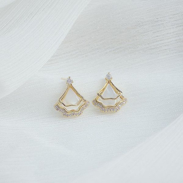 stud japanese&korea design shell flower crystal earrings for women fashion brand jewelry gift, Golden;silver
stud japanese&korea design shell flower crystal earrings for women fashion brand jewelry gift, Golden;silver