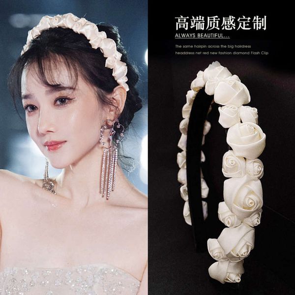 xiaokun's same rose hoop net red sweet bud wide edge headband, Black;brown
xiaokun's same rose hoop net red sweet bud wide edge headband, Black;brown