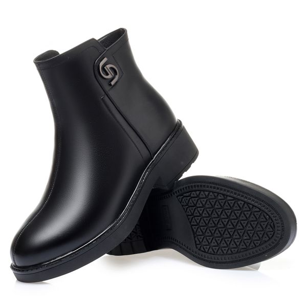 winter leather short boots large size 35-43 mother shoes middle-aged womens boots flat-heel flat cotton shoes thick wool, Black
winter leather short boots large size 35-43 mother shoes middle-aged womens boots flat-heel flat cotton shoes thick wool, Black