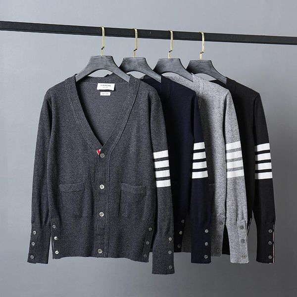 men's sweaters 2021 fashion brand stripe men slim fit v-neck cardigans clothing classic cotton wool spring and autumn casual outwear, White;black
men's sweaters 2021 fashion brand stripe men slim fit v-neck cardigans clothing classic cotton wool spring and autumn casual outwear, White;black