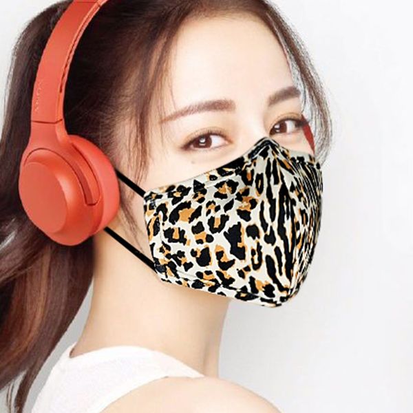 reusable washable luxury designer face mask dustproof riding cycling sports print mouth masks women female outdoor
reusable washable luxury designer face mask dustproof riding cycling sports print mouth masks women female outdoor