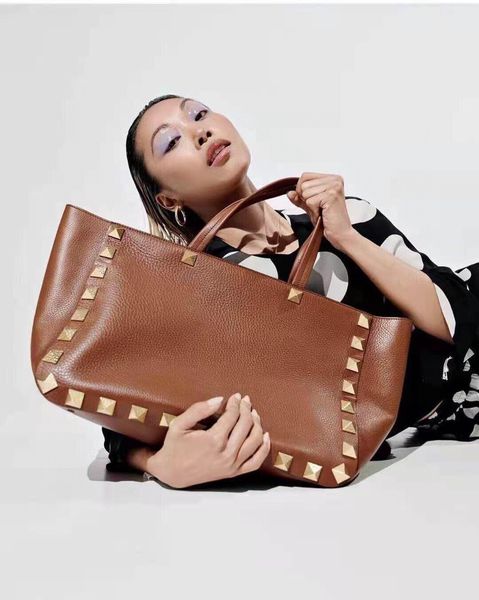 fashion bags handbags purse totes bag large capacity ladies simple shopping handbag leather shoulderbags sac a main
fashion bags handbags purse totes bag large capacity ladies simple shopping handbag leather shoulderbags sac a main