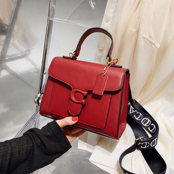 red bag female bridal bag 2021 autumn pu wedding single shoulder portable messenger texture soft surface s
red bag female bridal bag 2021 autumn pu wedding single shoulder portable messenger texture soft surface s