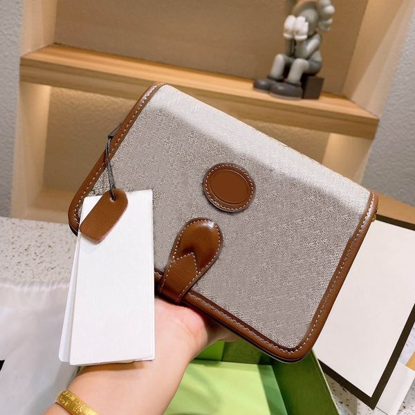 high luxurys designer flap bag classic ladies handbag women fashion mother cossbody handbags shoulder bags wallet letter
high luxurys designer flap bag classic ladies handbag women fashion mother cossbody handbags shoulder bags wallet letter