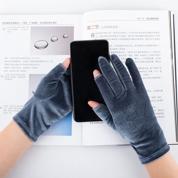 sports gloves autumn winter women expose two finger touch screen cycling driving glove stretch gold velvet knit leopard mitten f42, Black
sports gloves autumn winter women expose two finger touch screen cycling driving glove stretch gold velvet knit leopard mitten f42, Black