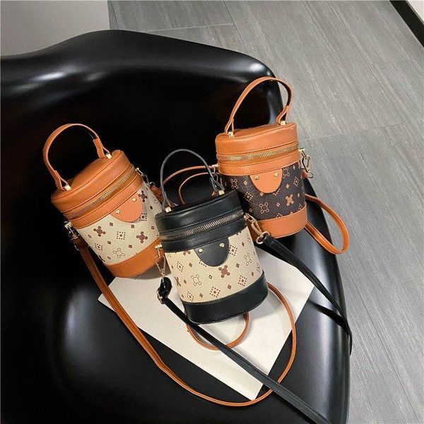 female pu bucket bag,print cross-body bag,simple fashion cylinder messenger bag,mini change key bag cosmetic bags & cases
female pu bucket bag,print cross-body bag,simple fashion cylinder messenger bag,mini change key bag cosmetic bags & cases