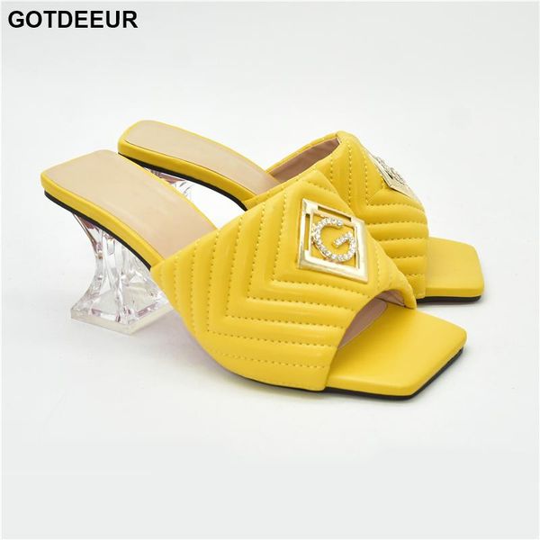 dress shoes fashion for wedding women ladies decorated with rhinestone plus size 43 closed toe heels, Black
dress shoes fashion for wedding women ladies decorated with rhinestone plus size 43 closed toe heels, Black
