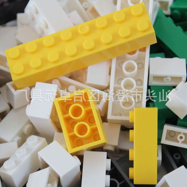 assembled toys high brick small particles compatible with lego basic parts 
assembled toys high brick small particles compatible with lego basic parts