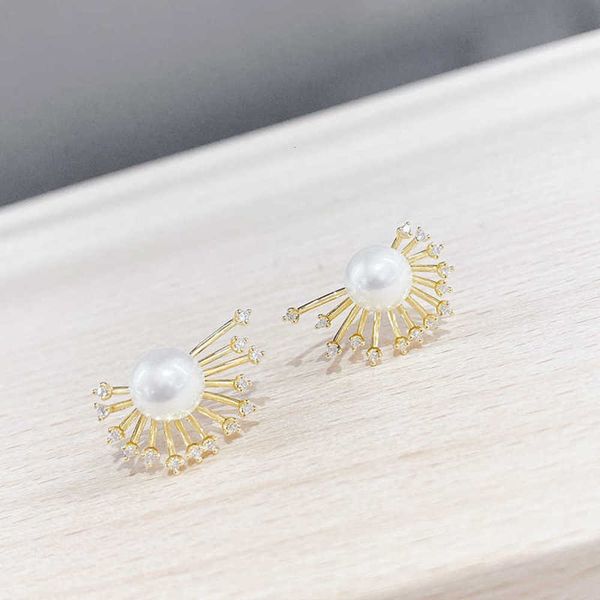 collection 2021 cubic zirkoon pearl flower study earrings for women luxury 14k real gold, Golden
collection 2021 cubic zirkoon pearl flower study earrings for women luxury 14k real gold, Golden