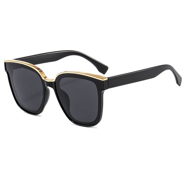 fashion polarized glass lens classical sunglasses men women holiday sun glasses with cases and accessories 8228, White;black
fashion polarized glass lens classical sunglasses men women holiday sun glasses with cases and accessories 8228, White;black