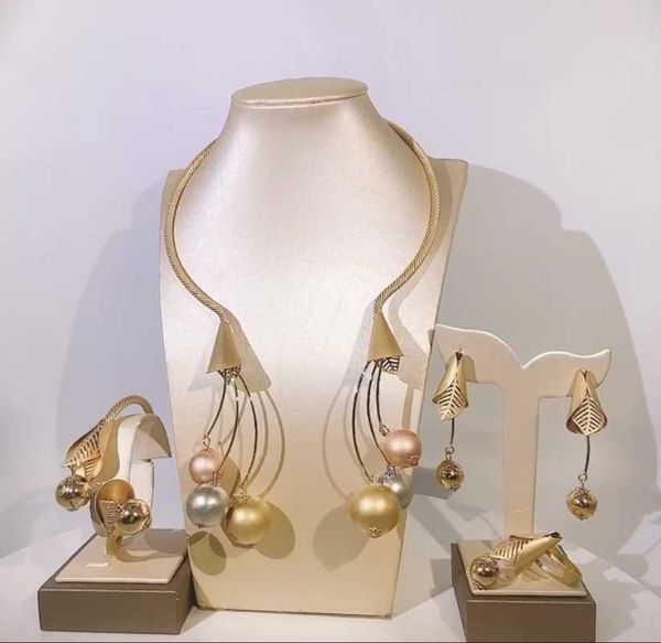 earrings & necklace selling latest dubai gold jewelry set fashion ladies wedding banquet holiday gift, Silver
earrings & necklace selling latest dubai gold jewelry set fashion ladies wedding banquet holiday gift, Silver