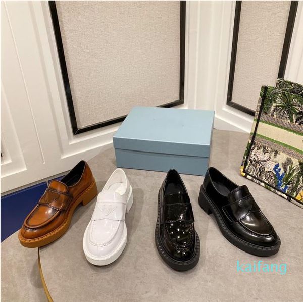 2021 luxury dress love women's shoes joker black and white 35-42 size contains boxes brand
2021 luxury dress love women's shoes joker black and white 35-42 size contains boxes brand