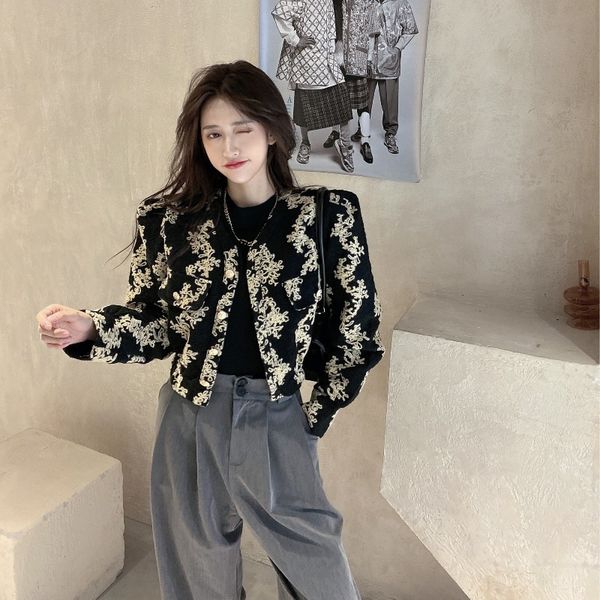 jacket 2021 European style small female retro hong kong Korean flavor black version floral all-match top harvest, Black;brown
jacket 2021 European style small female retro hong kong Korean flavor black version floral all-match top harvest, Black;brown